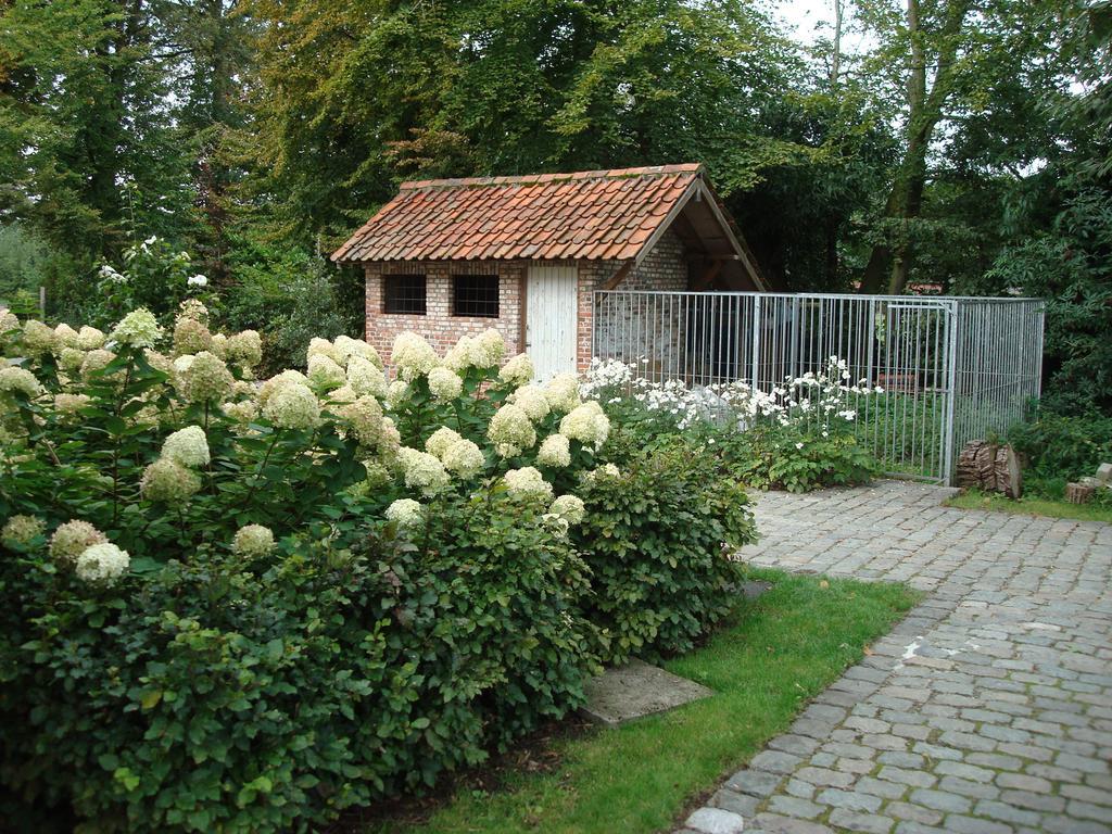 B&B Hooglandhoeve Geel Exterior foto